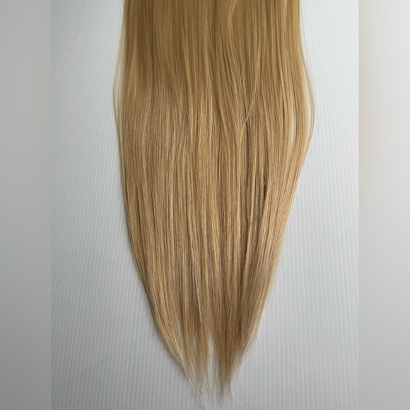 Medium Blonde Straight Hair Extensions - Clip ins 6 pieces - Picture 5 of 6